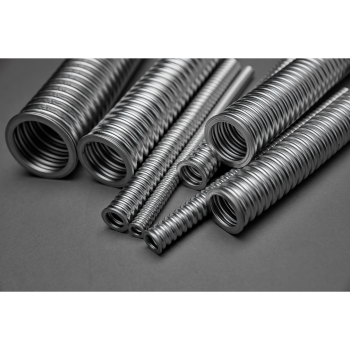 Das  EUROTIS PLT-CSST Edelstahl-Wellrohrsystem  bietet modernste Verbindungstechnik 
 Das  patentierte Presssystem bis DN 32  sowie das  patentierte Bördel-Flanschsystem für DN 40 und DN 50  ermöglichen eine schnelle, saubere und sichere Montage. 
Dank des  hervorragenden Biegeverhaltens  lässt sich das Rohr flexibel an jede Einbausituation anpassen, bleibt aber gleichzeitig  formstabil  bei geraden Leitungsführungen. 
Durch die  erhöhte Rohrwandstärke  ist das System besonders  druck- und temperaturbeständig . 
Es eignet sich perfekt für  Sanitär- und Heizungsinstallationen , sowohl im privaten als auch im gewerblichen Bereich. 
  Eurotis Edelstahl-Wellrohre – flexibel, dicht, langlebig und ganz ohne Schweißen oder Löten.   Edelstahlwellrohr EUROTIS PLT-CSST Rohrsystem für...